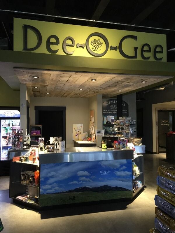 Retailer Dee-O-Gee Now Awarding Franchises